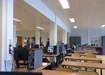 Des bâtiments tous neufs, des installations que beaucoup envieraient.