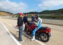 Essais terminé, premières questions des spectateurs étonnés !