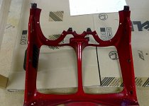 le cache radiateur devra être adapté pour laisser place au contrôleur en partie centrale.